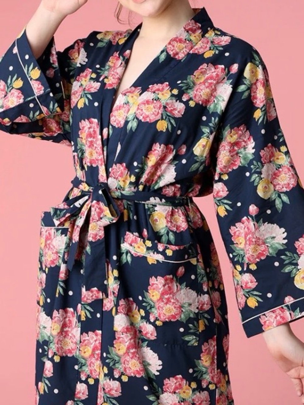 Mahogany NWT Cotton Roslyn Kimono Robe in Navy with Pink Floral Print